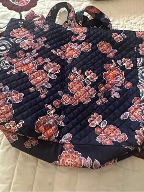 Quilted Floral Tote Bag in Navy with Coral Flowers